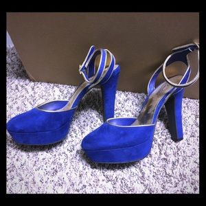Electric blue heels. Size 10.